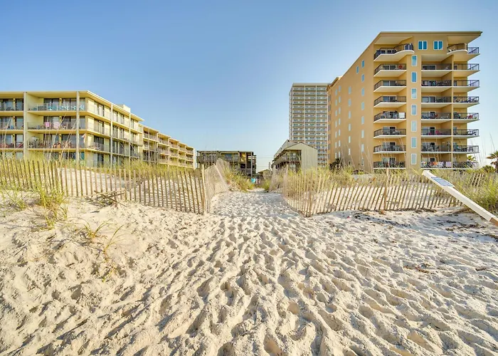 Condo: Private Community Access *