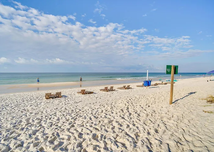Condo: Private Community Access *
