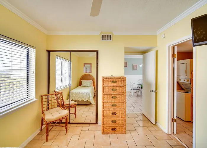 Condo: Private Community Access